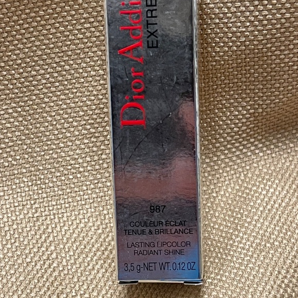 DIOR ADDICT Extreme Lipstick Color: Black Tie (987) - Picture 4 of 5